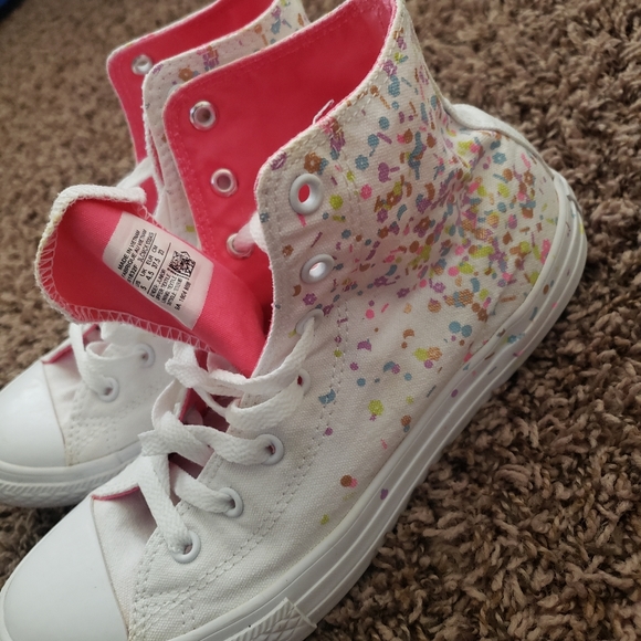 Girls Converse - Picture 2 of 5
